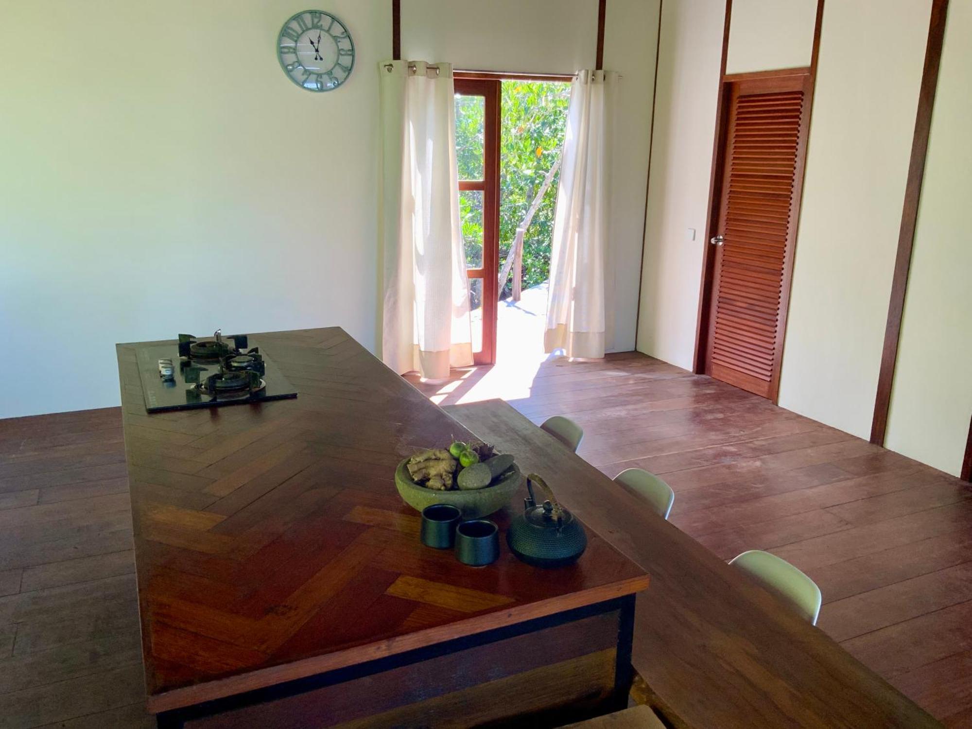 Villa Luzo & Tours Saonek 외부 사진